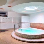 Crocus Hotel wellness & spah fürdőház